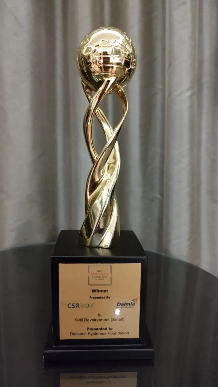 CSR Impact Award 2022 - Trophy > La Fondation Dassault Systèmes