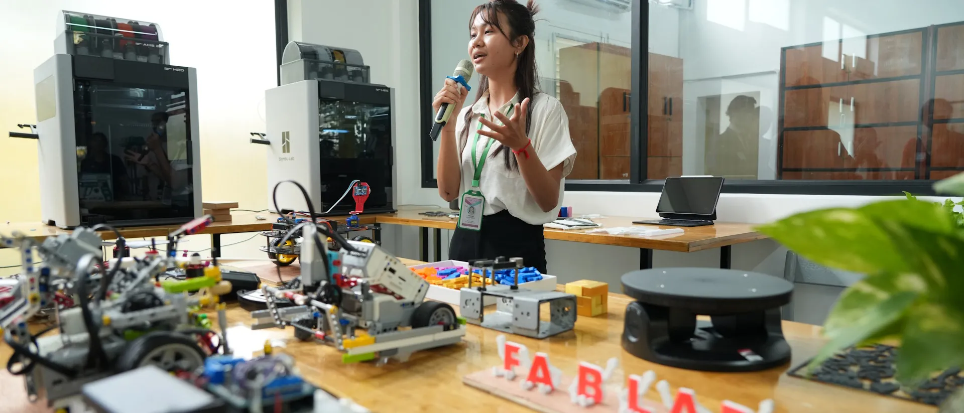 Opening of the FabLab on the Happy Chandara Campus by Toutes à l'Ecole > La Fondation Dassault Systèmes