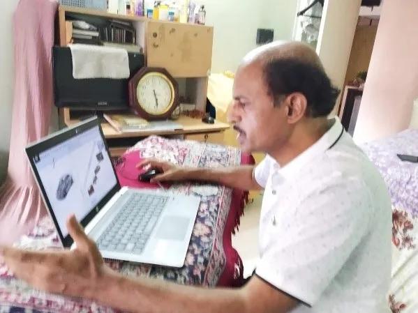 Mr. Sanjiv Mantri taking session from Home > La Fondation Dassault Systèmes